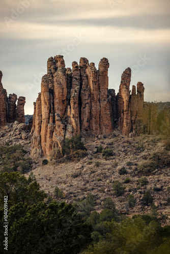 Paisaje de montañas y formaciones rocosas erosionadas, en Parque Nacional Sierra de Órganos, México. photo