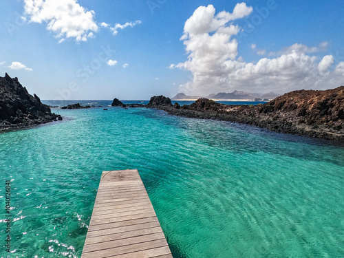 Agua turquesa en la Isla de Lobos, en Fuerteventura (Islas Canarias) photo