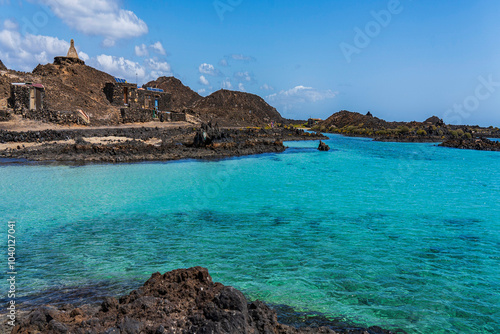 Agua turquesa en la Isla de Lobos, en Fuerteventura (Islas Canarias)