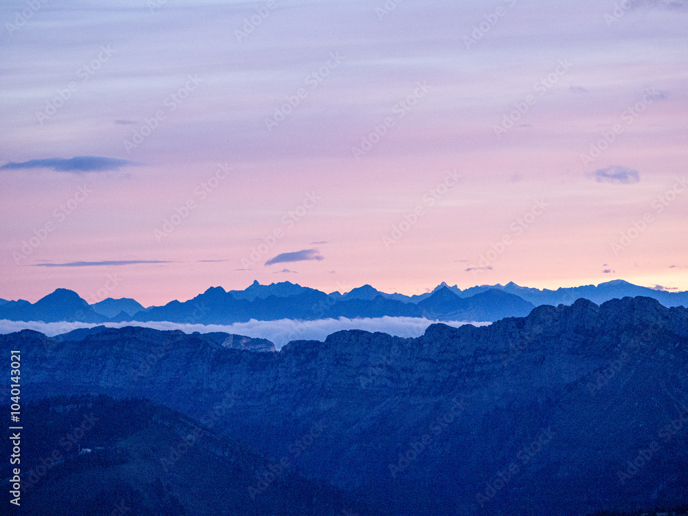 Fototapeta premium Chartreuse Massif at Sunrise with Pink Light Over Rugged Mountains