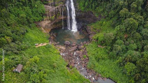 Aberdeen Falls is a picturesque 98 m high waterfall on the Kehelgamu River near Ginigathena, in the Nuwara Eliya District of Sri Lanka.