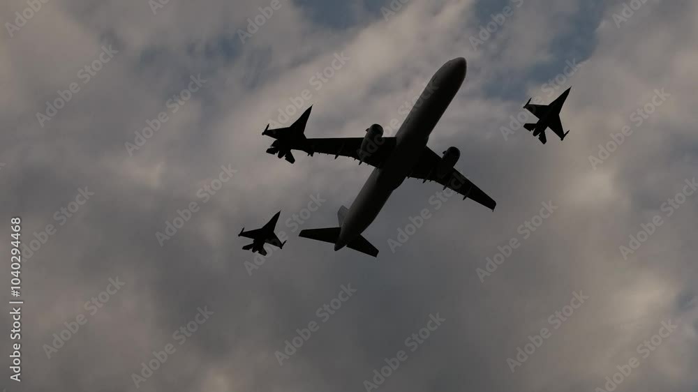 Combat aircraft accompanying passenger aircraft Combat aircraft accompanying passenger aircraft