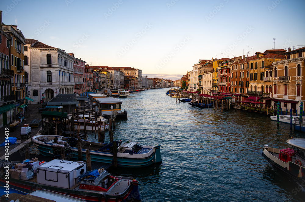Fototapeta premium Grand Canal in the early morning in Venice