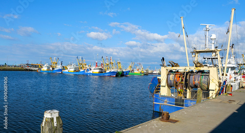 Lauwersoog, Holland, Provinz Friesland, Hafenszene photo