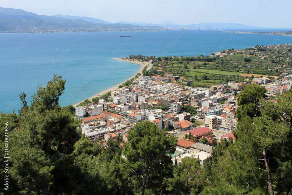 Fototapeta premium Grèce, Golfe de Corinthe, ville de Nafpaktos