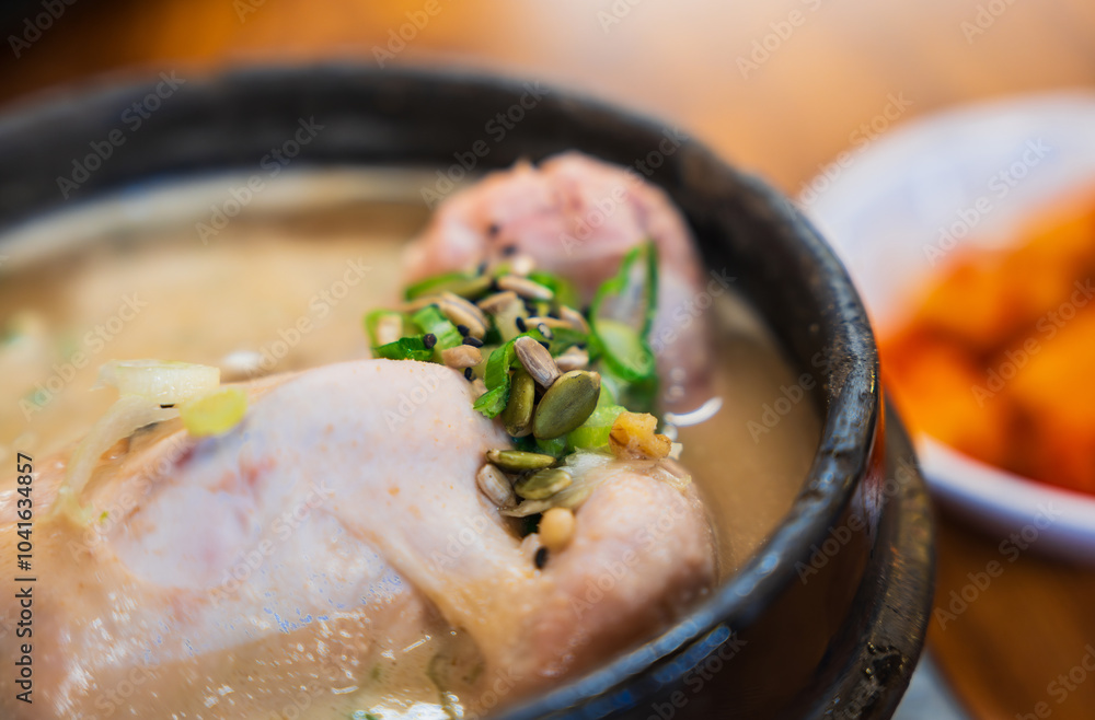 韓国料理 参鶏湯