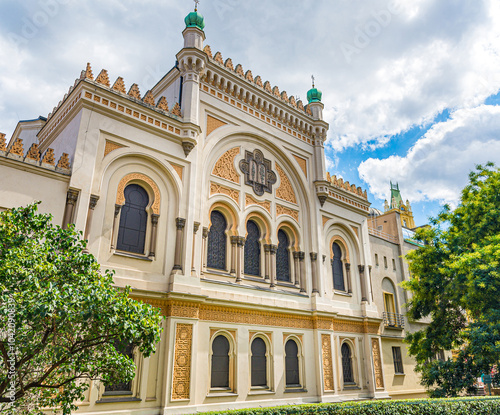 Spanish Synagogue Fa?ade in Jewish Quarter. in Prague, Czech Republic.