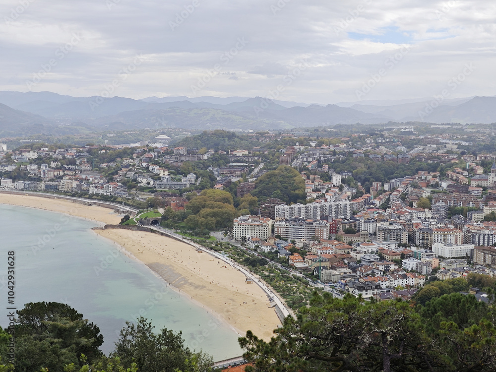 Obraz premium The panorama of San Sebastian Donostia from the mountain Igueldo, Basque Country, Spain