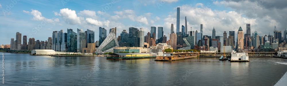 Fototapeta premium Scenic panorama of Midtown West mgidtown west Manhattan, New York City, NY, USA
