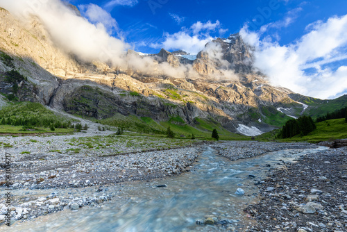 Reichenbach vor dem Wellhorn bei Rosenlaui, Berner Oberland, Schweiz