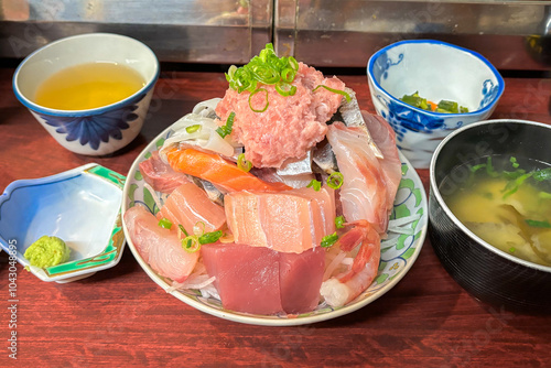 海の幸 海鮮丼（福井）