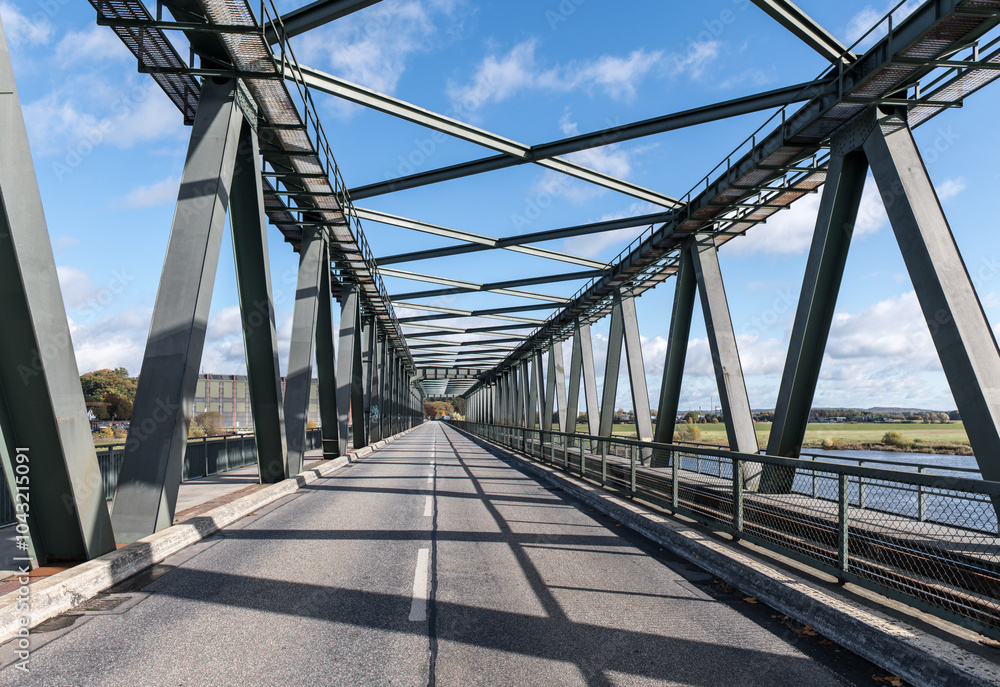 Fototapeta premium Lauenburger Elbbrücke