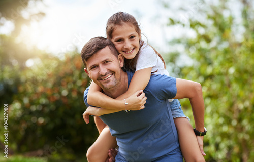 Fotografía Portrait, dad and child piggy back for playing, adventure and relax together on weekend outdoors