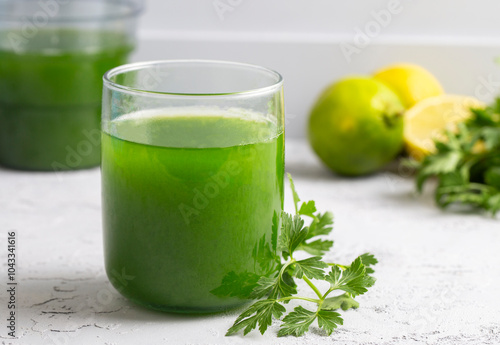 Green healthy detox, lemon ...