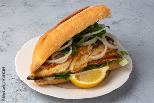Obraz na płótnie Turkish Balik Ekmek - Fish sandwich. w salonie