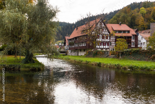 Stadt Schiltach im Landkreis Rottweil (Schwarzwald). Hier mündet die Schiltach in die Kinzig (Flüße).