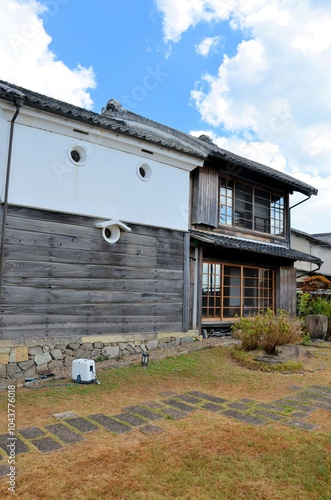 Wallpaper Mural 旧玉置家住宅 Torontodigital.ca