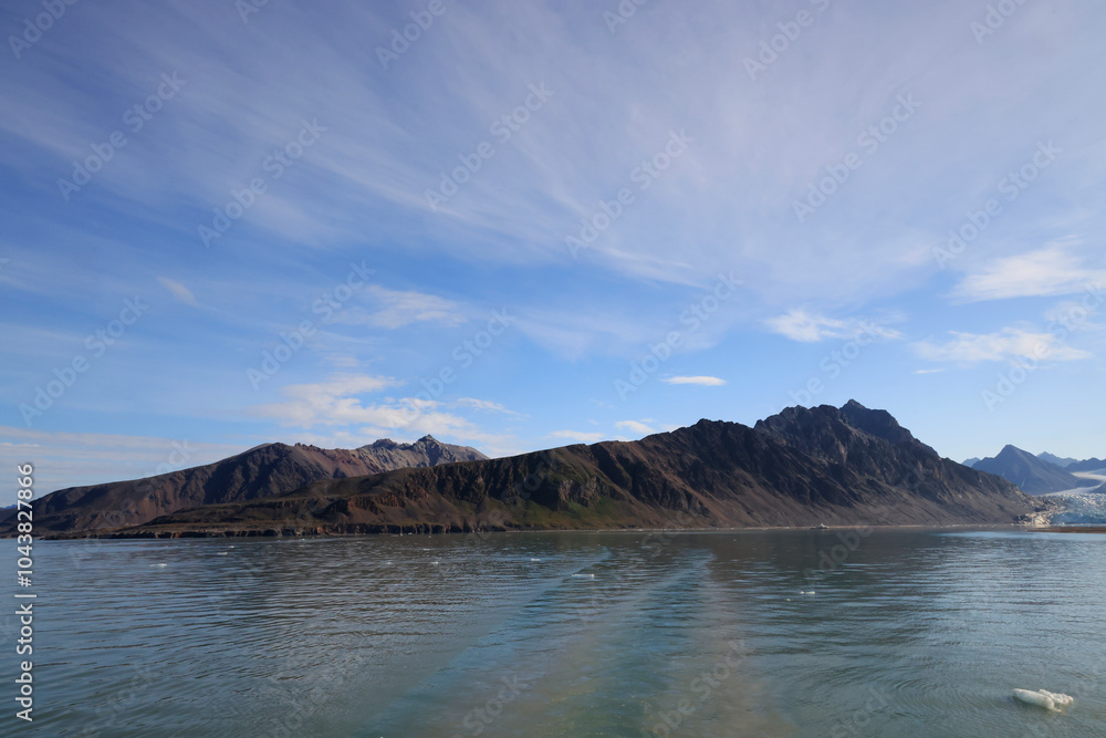 Obraz premium View of Krossfjordens in Svalbard