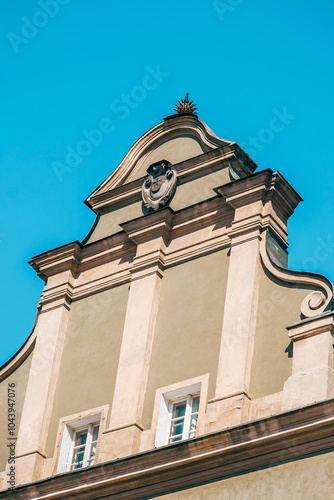 Obraz na płótnie Colorful Historic Buildings and Houses on Stary Rynek Square in Poznań, Poland, with a Blue Sky and Mural Art w salonie