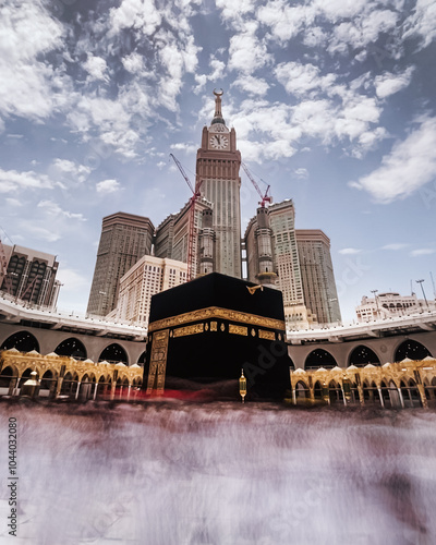 Wallpaper Mural View of the Kaaba in Mecca, Saudi Arabia Torontodigital.ca