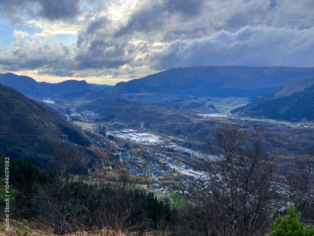 Obraz premium Beautiful Hiking Trial Ådnanipa Arna Bergen Norway