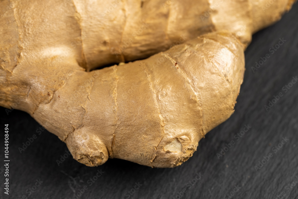Fototapeta premium details of the ginger root used in cooking