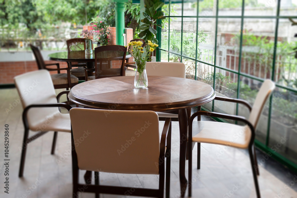 Fototapeta premium Beautiful coffee shop or cafe restaurant interior retro decoration