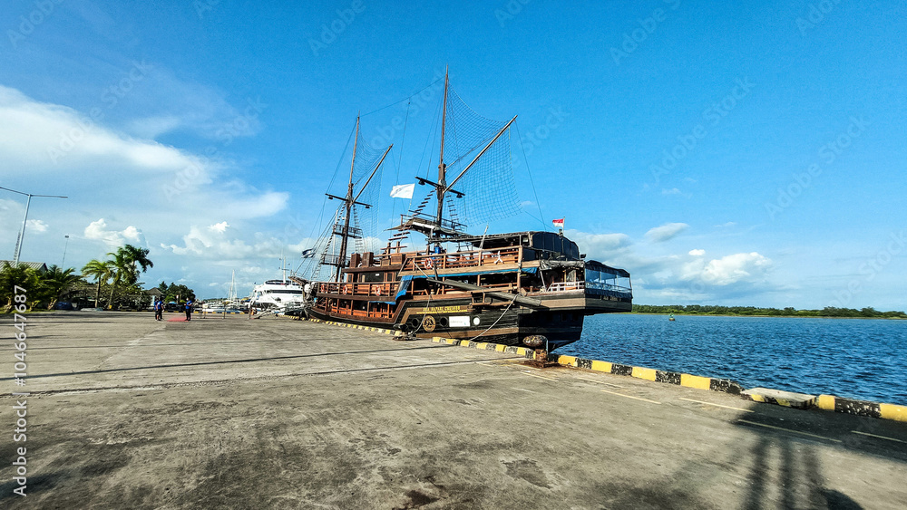 Fototapeta premium ship in the port