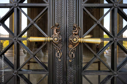 Obraz na płótnie Old door handle w salonie