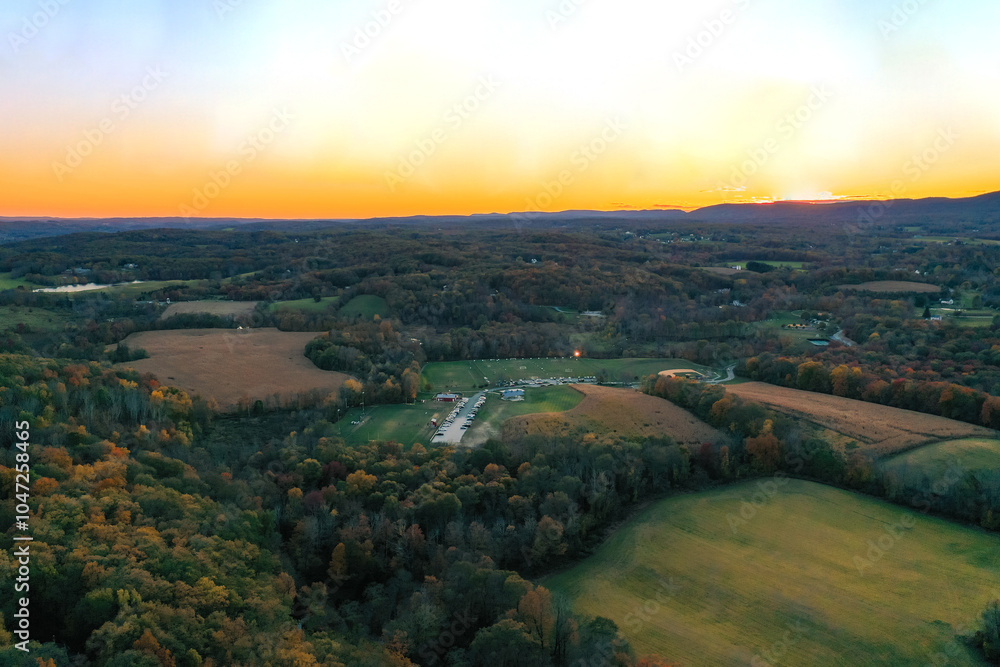 Obraz premium Wantage Township NJ Woodbourne Park Fall Dusk Aerial