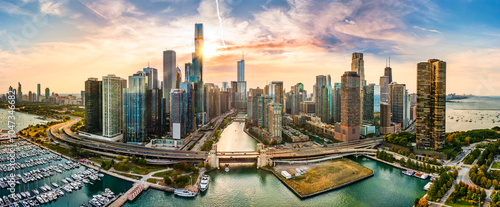 Obraz na płótnie Aerial panorama of Chicago, Illinois skyline at sunset. Chicago is the most populous city in the U.S. state of Illinois and in the Midwestern United States. w salonie