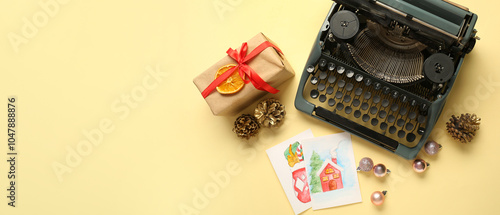 Vintage typewriter with Chr...