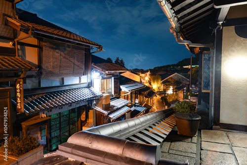 京都祇園の夜景(産寧坂) photo