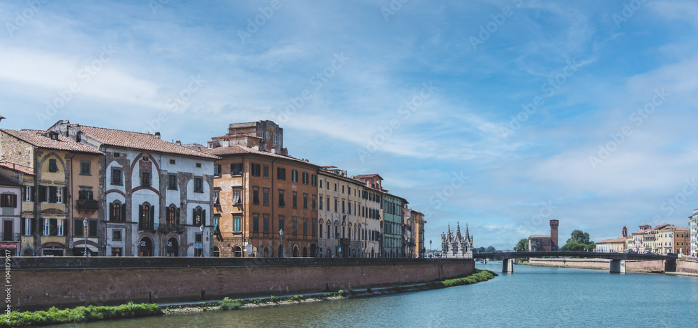 Fototapeta premium View of river Arno in Pisa