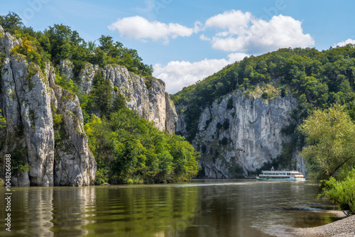 Obraz na płótnie Rocks of the Danube Gorge at Weltenburg w salonie