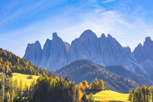 Obraz na płótnie Villnoess, Funes Valley, Autumn scenics, Trentino, Italy w salonie