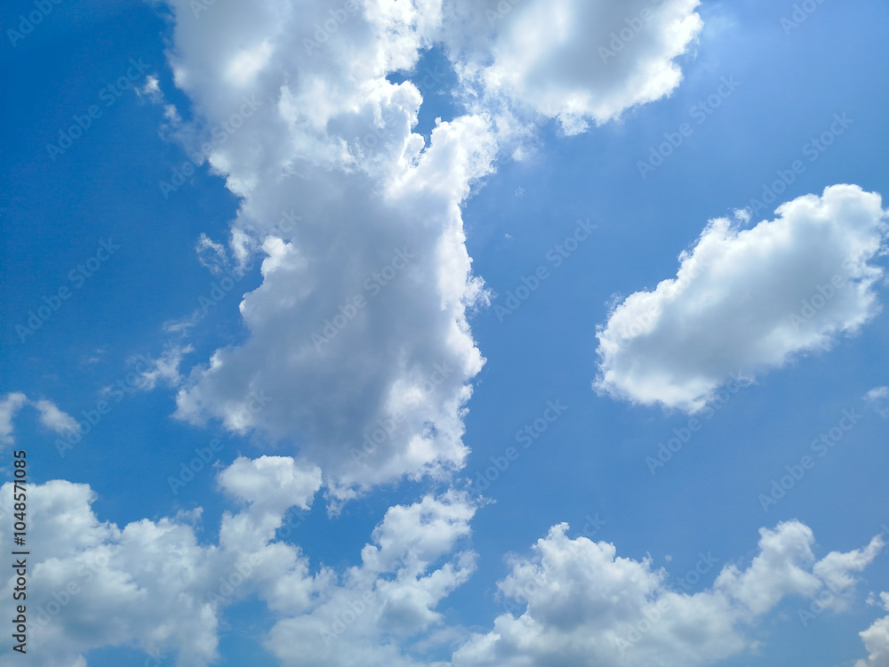 Obraz premium Cloudscape - Blue sky and white clouds