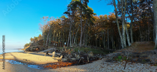 Fototapeta Naklejka Na Ścianę i Meble -  Ujście rzeki Orzechowa do Bałtyku. Orzechowo. Ustka