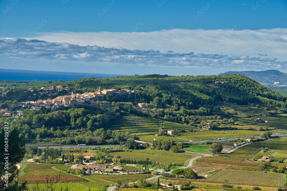 Blick auf La Cadiére d'Azur in der Provence Blick auf La Cadiére d'Azur in der Provence