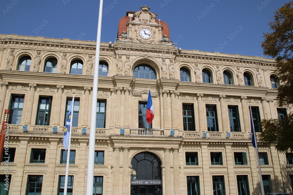 Obraz premium City Hall of Cannes, built in 1876, is an elegant building situated just below the castle hill. France.