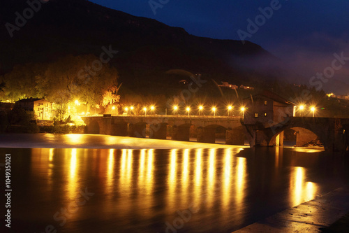 Le pont du Tarn, Milllau, de nuit