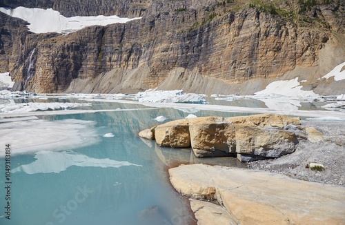 Hiking to Grinnell Glacier at Glacier National Park