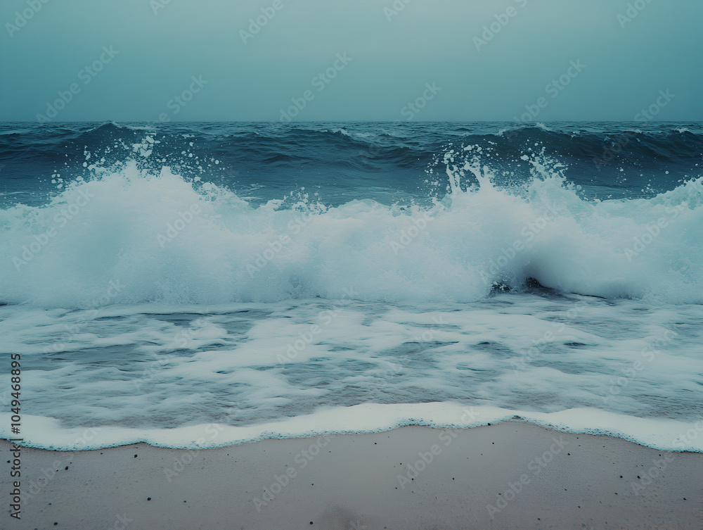 Fototapeta premium Tranquil Ocean Waves Crashing on Scenic Tropical Beach