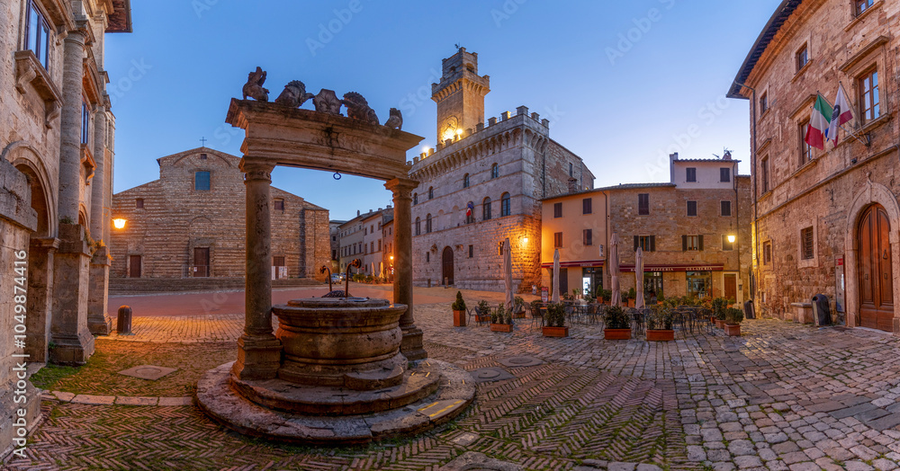 Fototapeta premium The Main Square view in Montepulciano Town of Italy