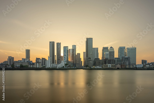 Wallpaper Mural Canary Wharf at sunset, shot from the Greenwich peninsula . Torontodigital.ca