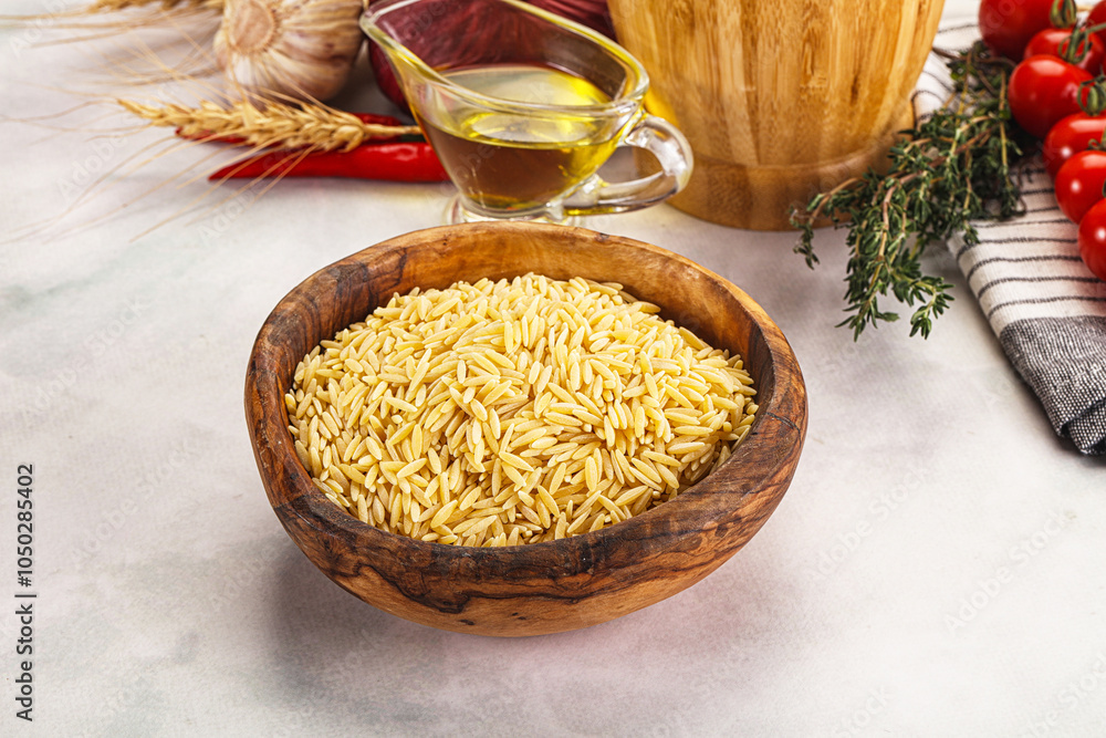 Italian raw dry pasta risoni Italian raw dry pasta risoni