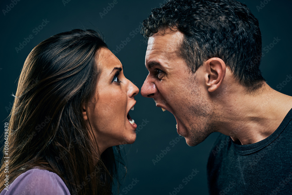 Obraz premium Couple Yelling At Each Other