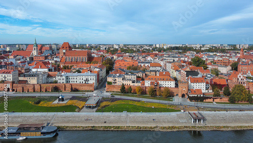 Obraz na płótnie Top view of the old town in Toruń, Poland. w salonie