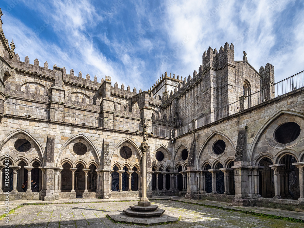 Fototapeta premium Porto Cathedral - Se do Porto, a Roman Catholic church located in the historical center of the city of Porto, Portugal
