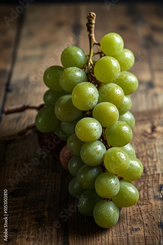 A bunch of green and black grapes, Fresh grasp images
